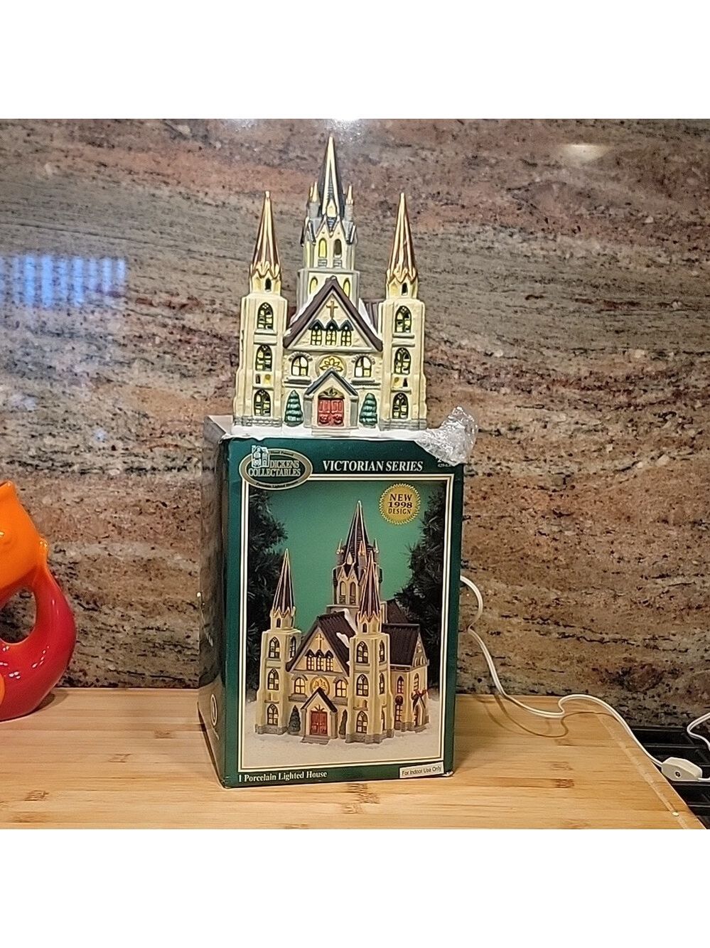Vintage Dickens Collectables Victorian Series Lighted Church - Picture 5 of 5